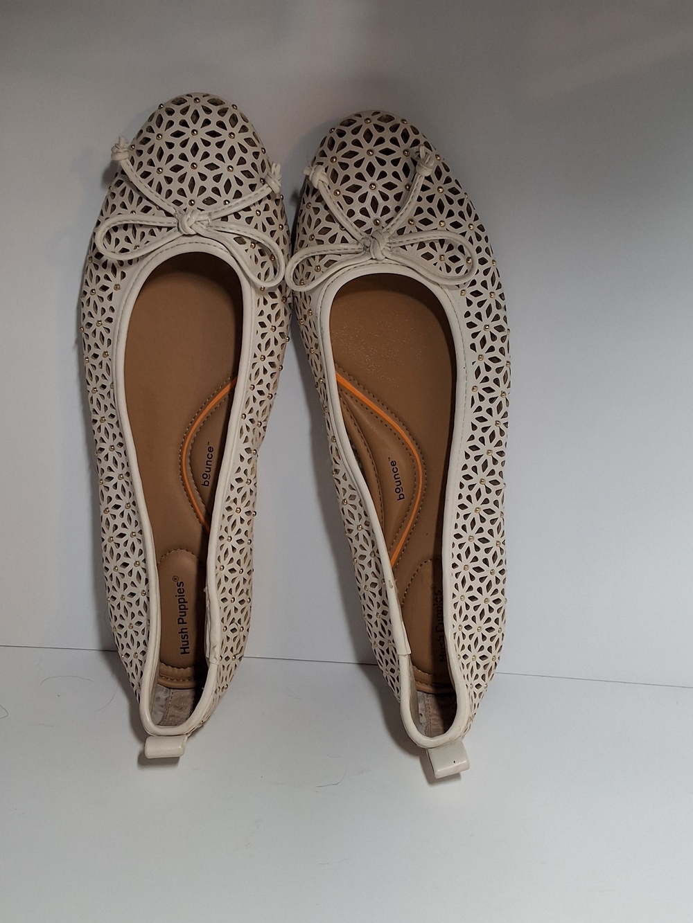 Hush Puppies Women's Cream Laser-Cut Ballet Flats
